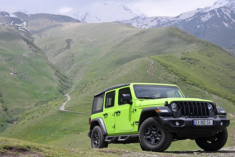 Discover the Secrets of Georgia by Car: Vardzia – Rabati – Borjomi Route with a Jeep Wrangler - Car rental publications in Georgia | Car rental in Tbilisi | p.2